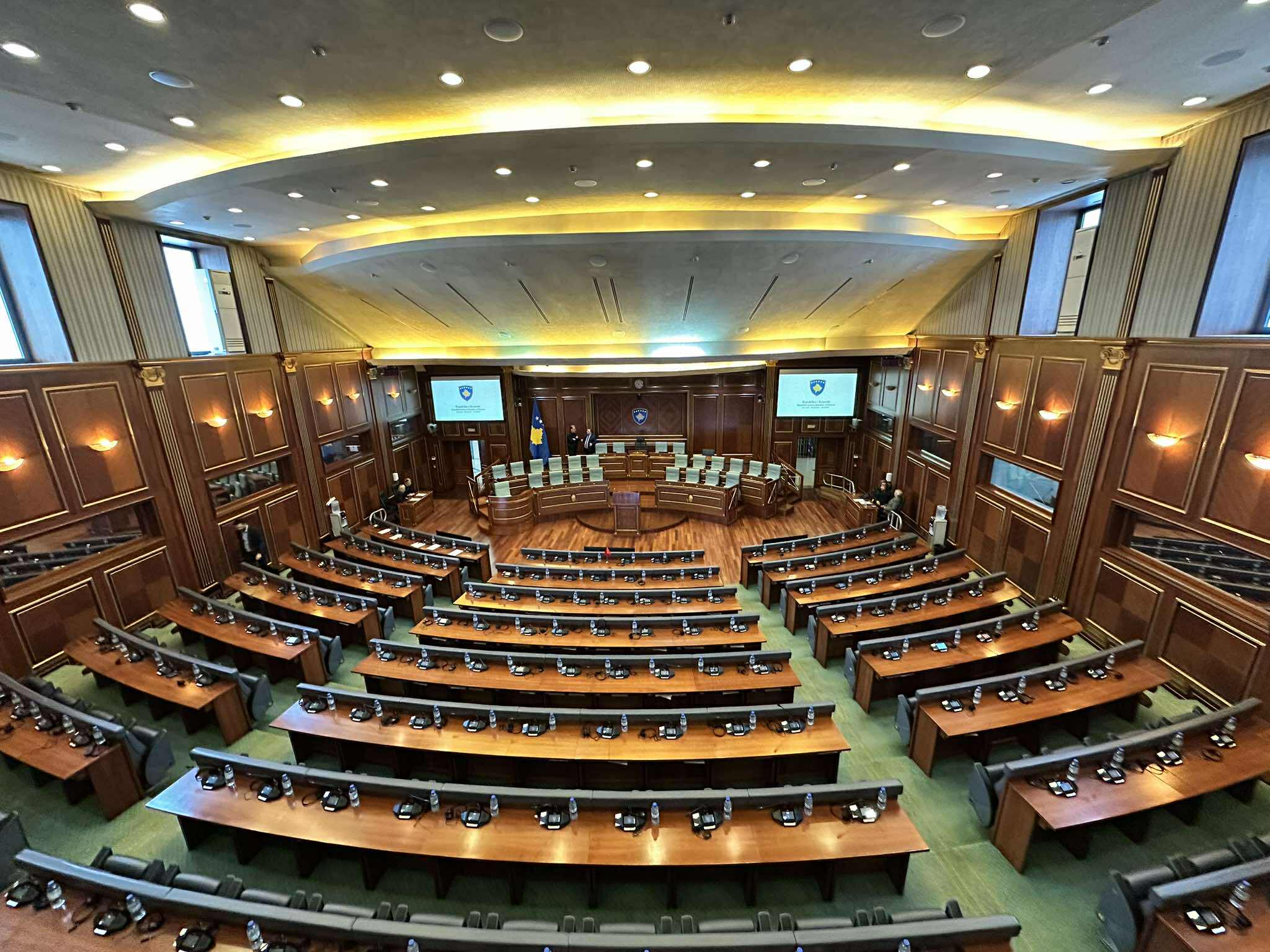 Kuvendi i Kosovës mban seancë të jashtëzakonshme për Dhomat e Specializuara