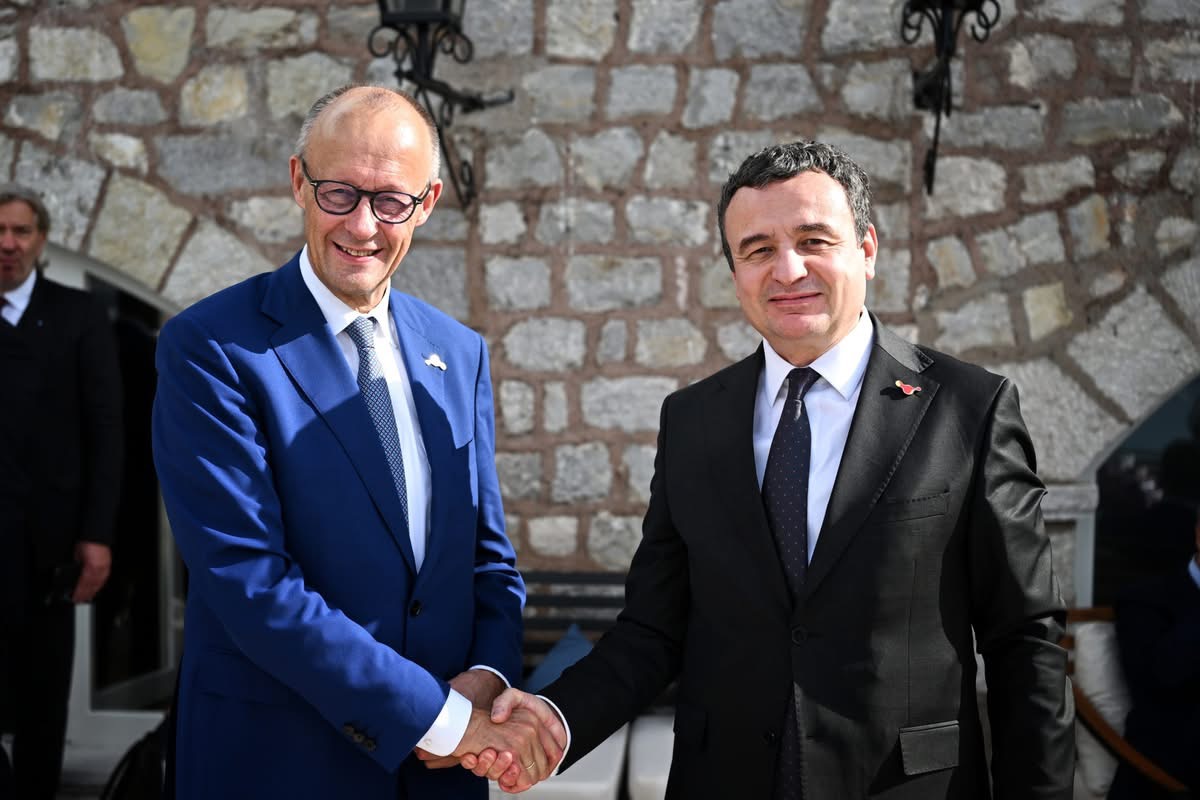 Kurti takohet me kancelarin gjerman Friedrich Merz në Samitin e Procesit të Berlinit