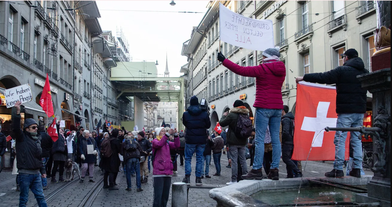 Qarqet radikale të majta paralajmërojnë protestë të paautorizuar  priten tensione në Bernë